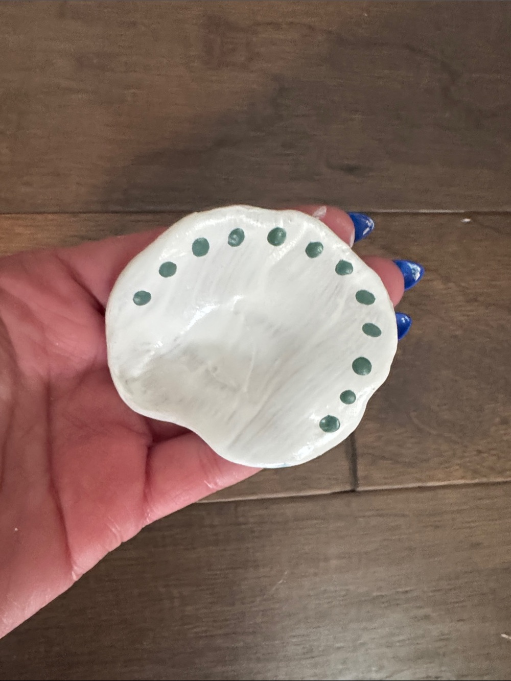Oyster shell engagement ring dish